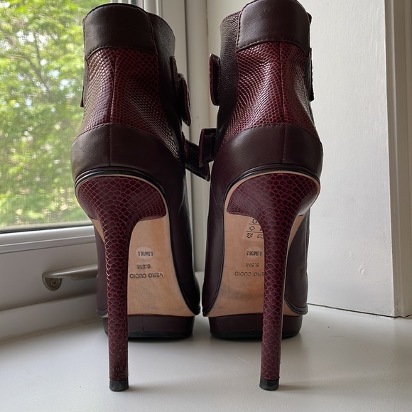 BCBG boots - Picture 9 of 9